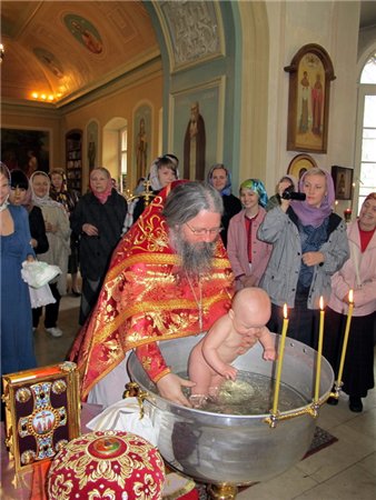 Крещение ребенка в храме святой великомученицы Екатерины