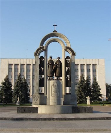 памятник Святым Борису и Глебу